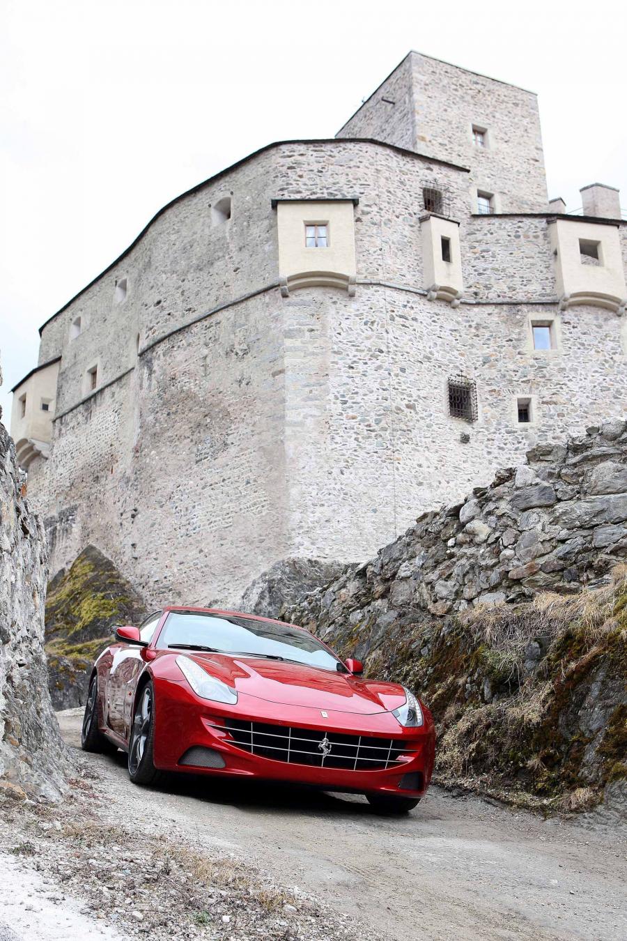  Ferrari FF 2011 года  (фото 86 из 195)